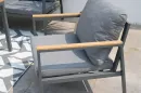 fotel-ogrodowy-szary-aluminium-drewno-aranzacja-tarasu.webp