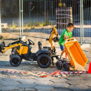 falk-traktor-case-ih-backhoe-pomaranczowy-z-przyczepka-ruchoma-lyzka-od-3-lat-1.jpg