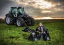 ROLLY-TOYS-Traktor-na-PEDALY-DEUTZ-FAHR-Lyzka-3-8L-EAN-4006485710348.jpg