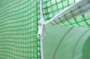 close_up_of_the_zipper_fastening_of_the_foil_tunnel_entrance_3x6x2_18m2_green_c_f188.webp