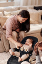 pol_pm_BABYBJORN-lezaczek-BLISS-MESH-Czarny-16938_6.jpg