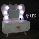 pol_pl_Drewniana-mini-toaletka-z-oswietleniem-LED-Motylek-1164_3.jpg