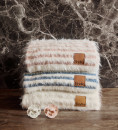 pol_pm_Elodie-Details-Kocyk-Furry-Knit-Berry-Blue-35659_3.jpg