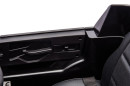 pol_pl_Auto-na-Akumulator-Audi-Q7-Czarne-Lakierowane-19523_6.jpg