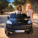 injusa-porsche-cayenne-s-samochod-na-akumulator-12v-rc-mp3-1.jpg