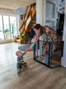 pol_pl_Baby-Dan-Bramka-ochronna-zewnetrzna-Carl-Wide-czarna-35709_6.jpg